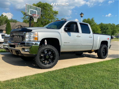 2013 Chevrolet Silverado 2500 HD - 20x10 -24mm - Anthem Off-Road Equalizer - Leveling Kit - 295/60R20