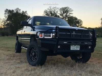 2002 Dodge Ram 2500 - 18x9 18mm - Anthem Off-Road Avenger - Stock Suspension - 33" x 12.5"