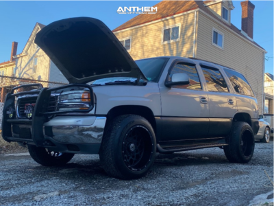 2004 GMC Yukon - 20x12 -44mm - Anthem Off-Road Avenger - Stock Suspension - 33" x 12.5"
