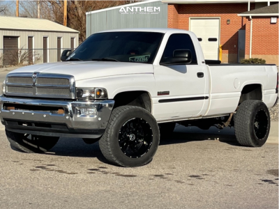 2001 Dodge Ram 2500 - 20x12 -44mm - Anthem Off-Road Equalizer - Stock Suspension - 33" x 12.5"