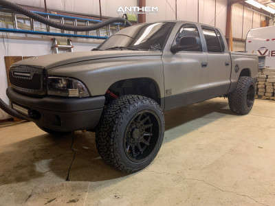 2002 Dodge Dakota - 20x12 -44mm - Anthem Off-Road Liberty - Suspension Lift 3" - 285/55R20