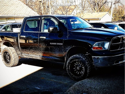 2012 Ram 1500 - 20x12 -44mm - Anthem Off-Road Aviator - Suspension Lift 4" - 305/55R20