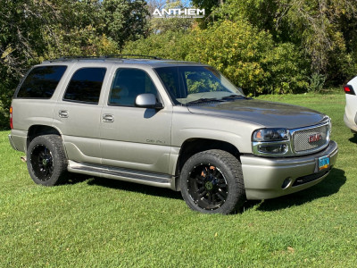 2002 GMC Yukon - 20x10 -24mm - Anthem Off-Road Equalizer - Stock Suspension - 31" x 10.5"
