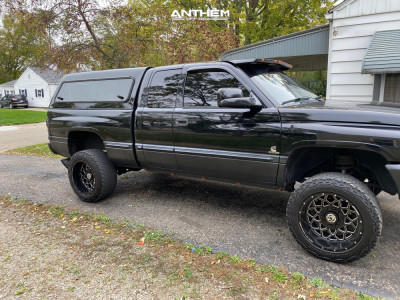 1998 Dodge Ram 2500 - 20x12 -44mm - Anthem Off-Road Avenger - Leveling Kit - 33" x 12.5"