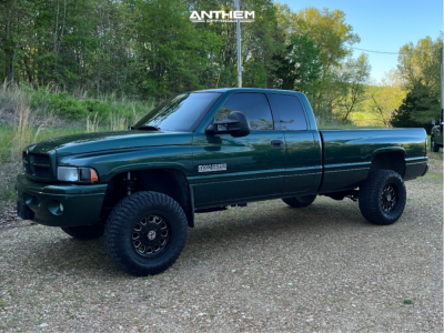 1999 Dodge Ram 2500 - 17x9 0mm - Anthem Off-Road Intimidator - Leveling Kit - 33" x 12.5"