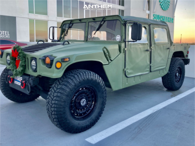 2001 AM General Hummer - 18x9 0mm - Anthem Off-Road Viper - Stock Suspension - 37" x 13.5"