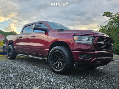 2019 Ram 1500 - 20x10 -18mm - Anthem Off-Road Helo - Stock Suspension - 33" x 12.5"