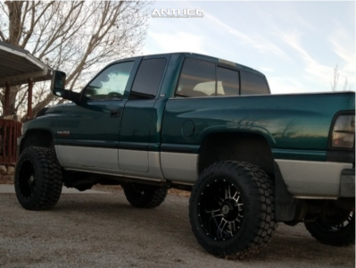 1999 Dodge Ram 2500 - 20x12 -44mm - Anthem Off-Road Enforcer - Suspension Lift 4" - 35" x 12.5"