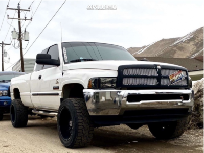 2002 Dodge Ram 2500 - 20x12 -44mm - Anthem Off-Road Equalizer - Stock Suspension - 33" x 12.5"