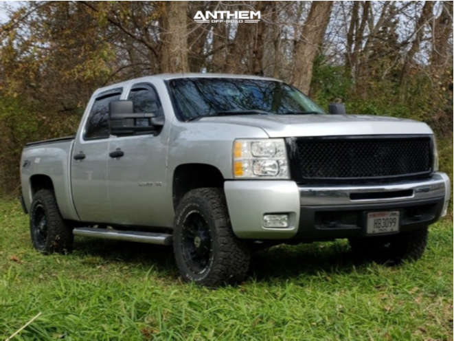 BFGoodrich All Terrain TA KO2 LT285/65R18 (32.6x11.2R18)